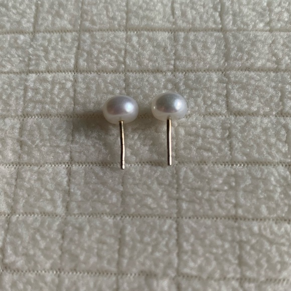 NWOT freshwater pearl earrings - Picture 5 of 9